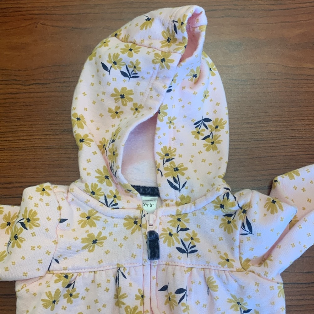Carter’s hoodie coverall - Picture 2 of 8